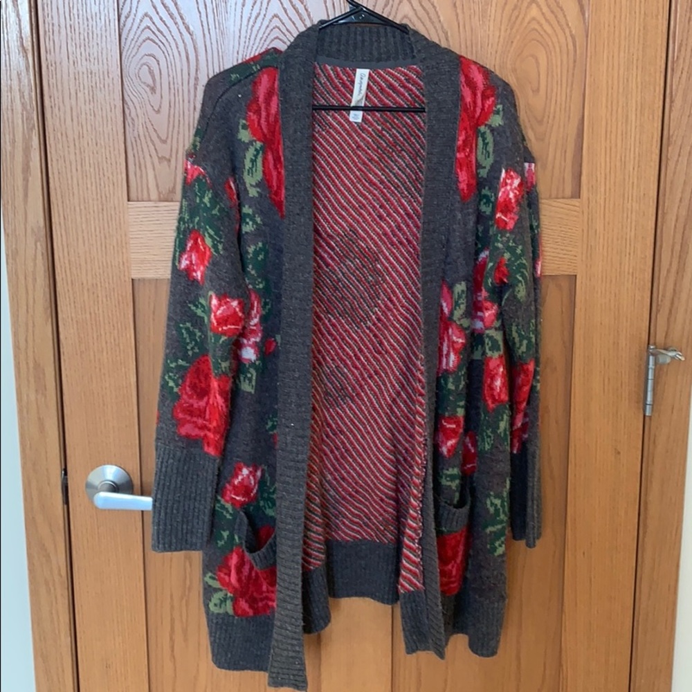 Aeropostale Floral Cardigan Size L